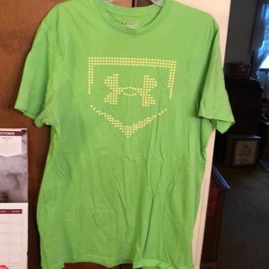 UNDER ARMOUR t-shirt
